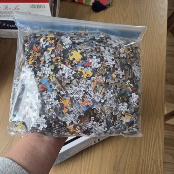 1000 Piece Jigsaw Puzzle Fall Themed Scarecrow Cat - Picture 5 of 5